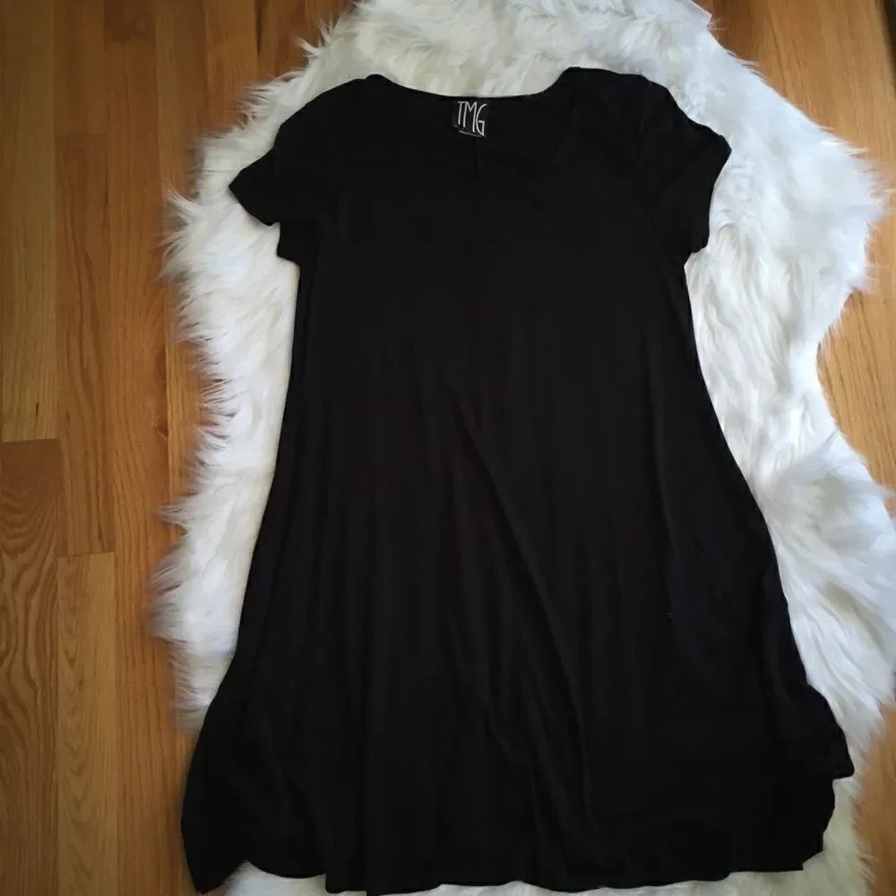 Women’s TMG Black Dress Size Large